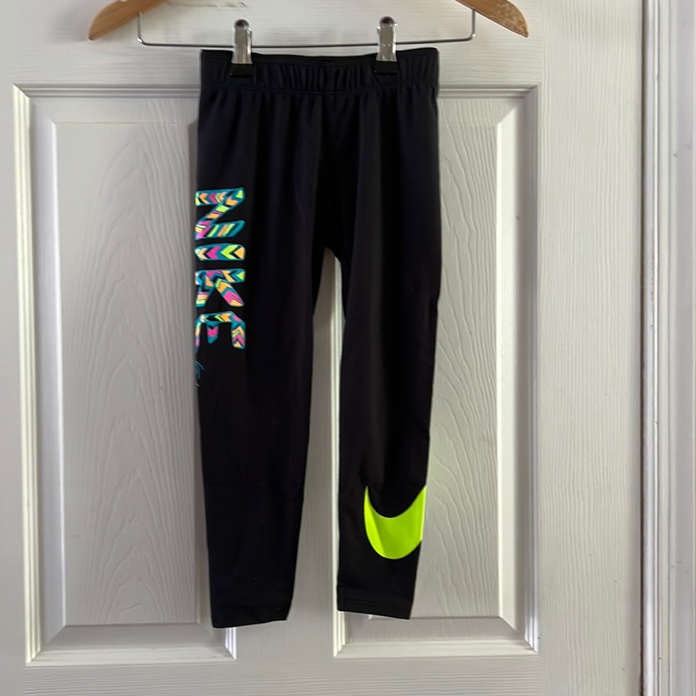 Girls 6 black leggings